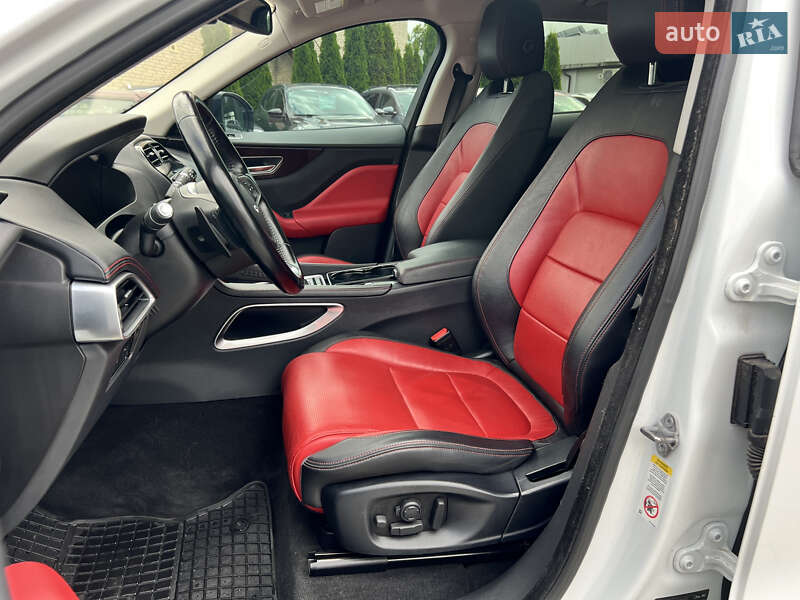 Внедорожник / Кроссовер Jaguar F-Pace 2017 в Нововолынске