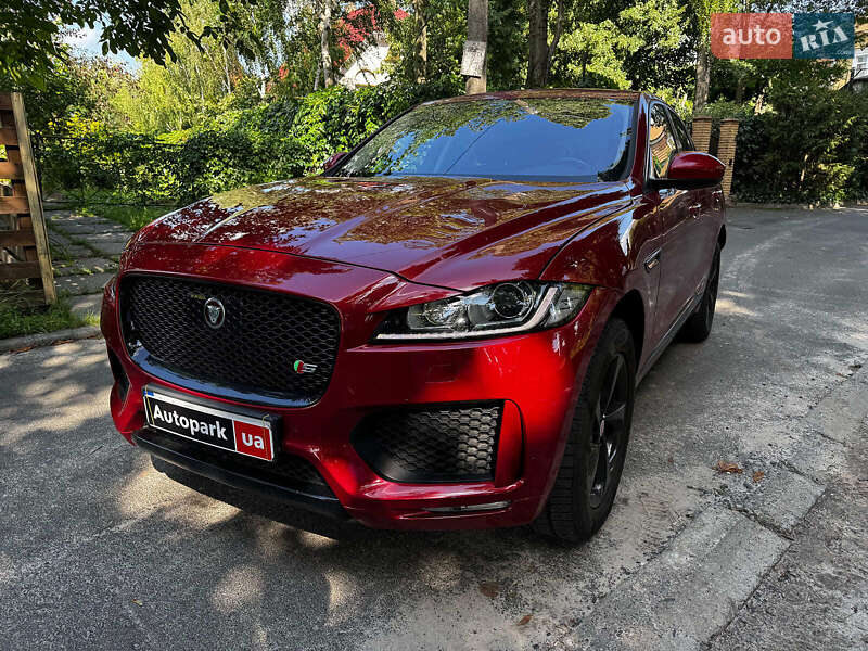 Внедорожник / Кроссовер Jaguar F-Pace 2016 в Киеве