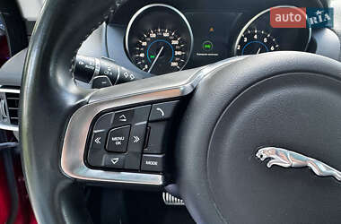 Внедорожник / Кроссовер Jaguar F-Pace 2016 в 