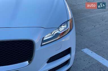 Внедорожник / Кроссовер Jaguar F-Pace 2017 в 
