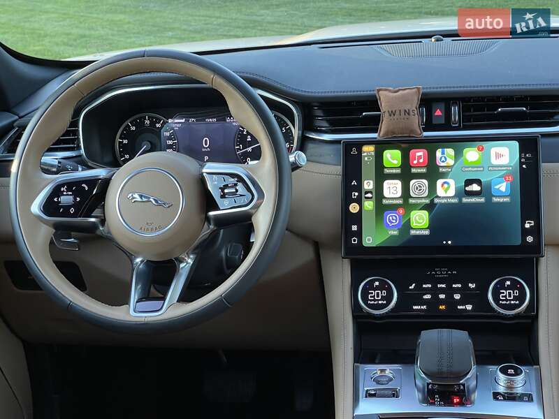 Позашляховик / Кросовер Jaguar F-Pace 2022 в Дніпрі