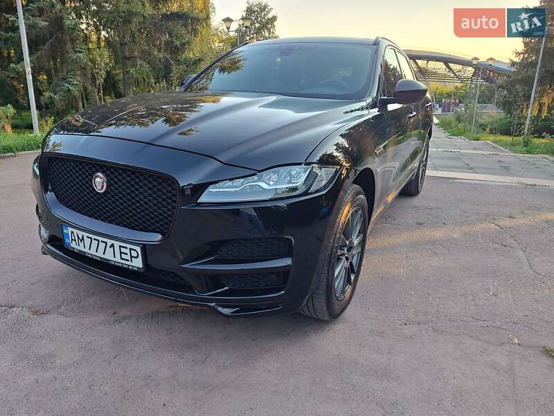 Внедорожник / Кроссовер Jaguar F-Pace 2017 в 