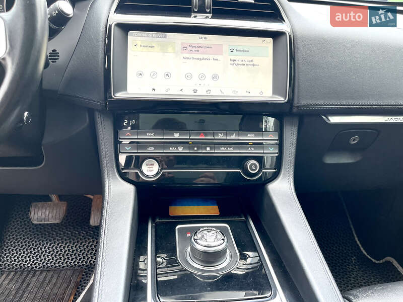 Позашляховик / Кросовер Jaguar F-Pace 2019 в Києві