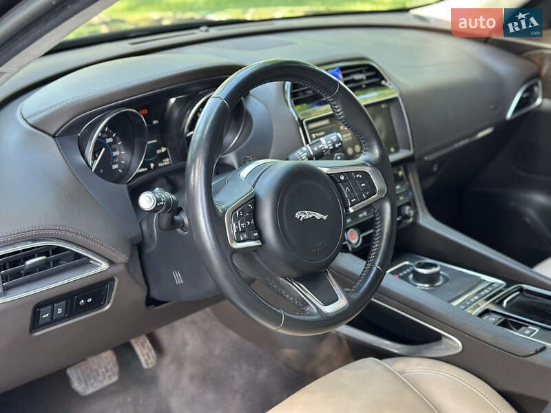 Позашляховик / Кросовер Jaguar F-Pace 2020 в Києві фото 28 Позашляховик / Кросовер Jaguar F-Pace 2020 в Києві