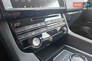 Внедорожник / Кроссовер Jaguar F-Pace 2016 в 