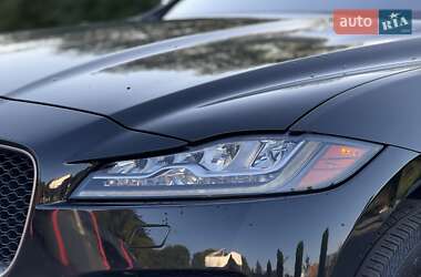 Внедорожник / Кроссовер Jaguar F-Pace 2017 в 