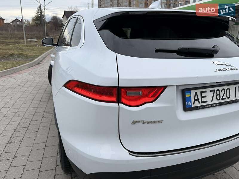 Позашляховик / Кросовер Jaguar F-Pace 2016 в Києві фото 17 Позашляховик / Кросовер Jaguar F-Pace 2016 в Києві