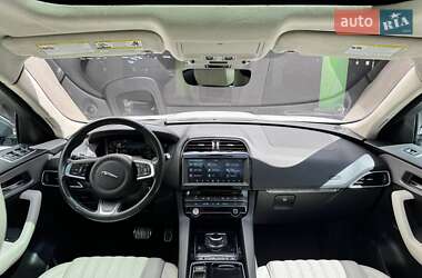 Внедорожник / Кроссовер Jaguar F-Pace 2018 в 