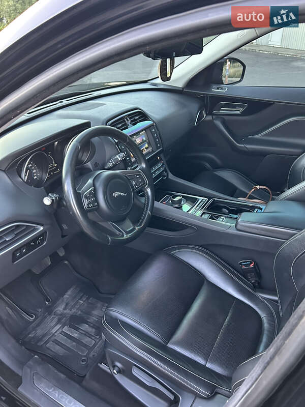 Внедорожник / Кроссовер Jaguar F-Pace 2017 в Мукачево