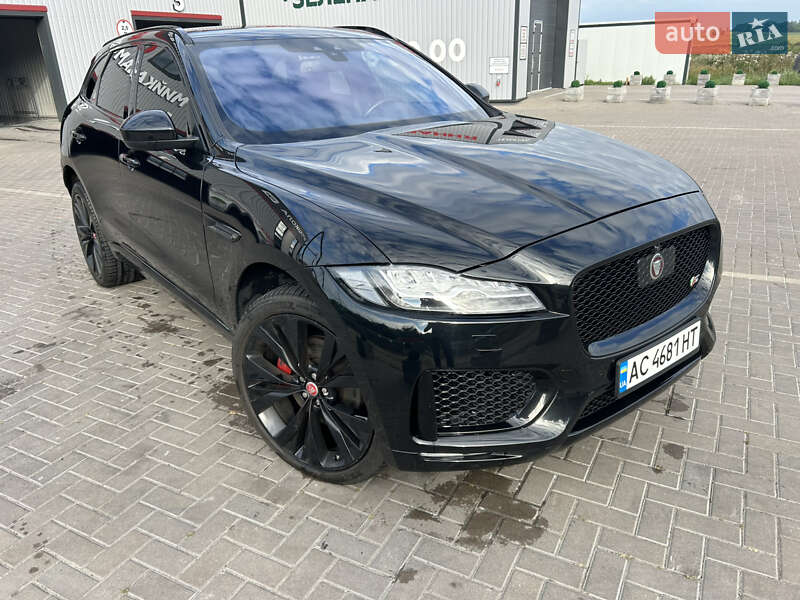Jaguar F-Pace 2016