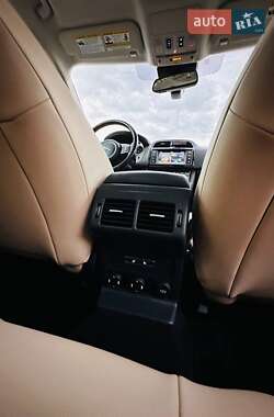 Внедорожник / Кроссовер Jaguar F-Pace 2017 в 