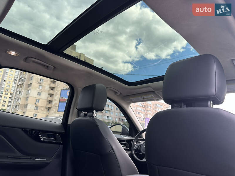 Позашляховик / Кросовер Jaguar F-Pace 2018 в Києві