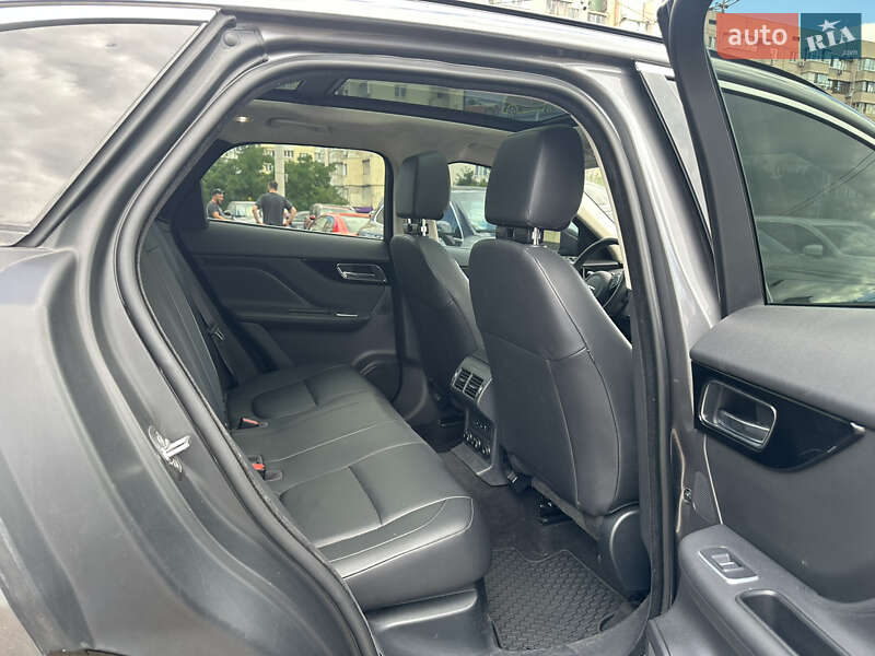 Позашляховик / Кросовер Jaguar F-Pace 2018 в Києві