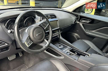 Внедорожник / Кроссовер Jaguar F-Pace 2019 в  фото 8 Внедорожник / Кроссовер Jaguar F-Pace 2019 в