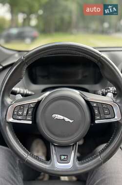 Внедорожник / Кроссовер Jaguar F-Pace 2018 в 