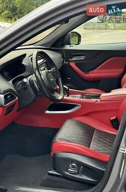 Внедорожник / Кроссовер Jaguar F-Pace 2019 в 