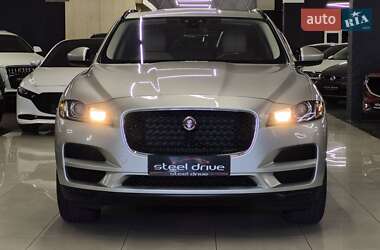 Позашляховик / Кросовер Jaguar F-Pace 2016 в 