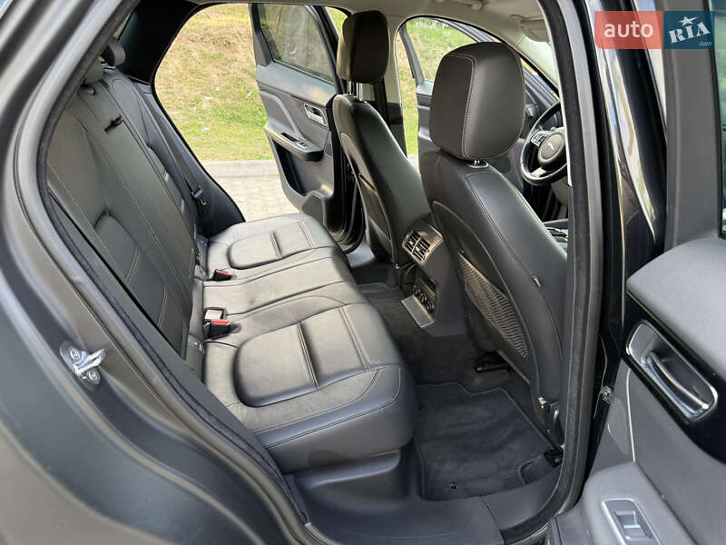 Позашляховик / Кросовер Jaguar F-Pace 2017 в Луцьку