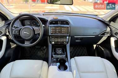 Внедорожник / Кроссовер Jaguar F-Pace 2017 в 