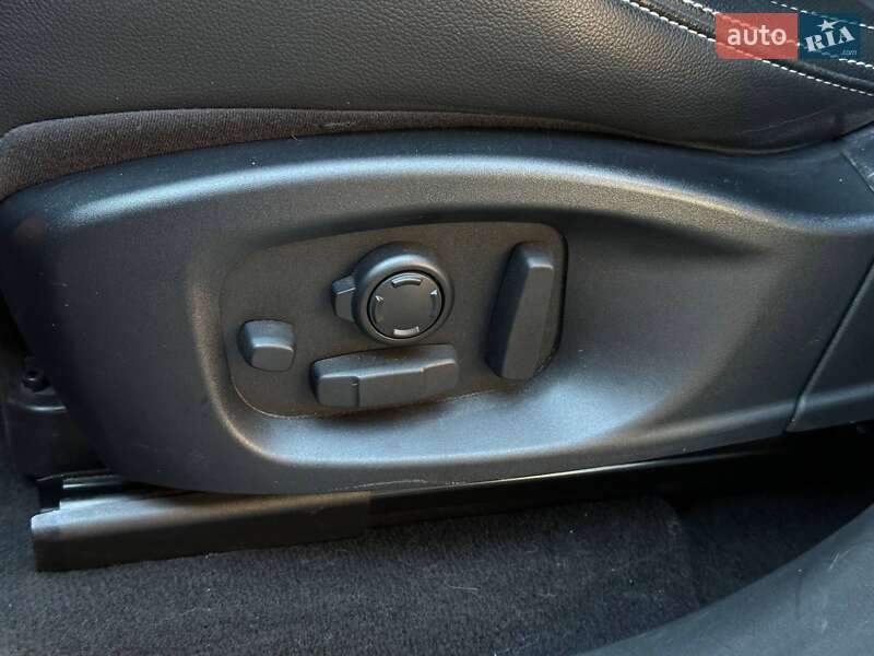 Внедорожник / Кроссовер Jaguar F-Pace 2016 в Одессе фото 28 Внедорожник / Кроссовер Jaguar F-Pace 2016 в Одессе