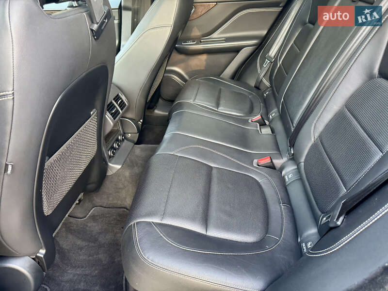 Позашляховик / Кросовер Jaguar F-Pace 2018 в Одесі фото 8 Позашляховик / Кросовер Jaguar F-Pace 2018 в Одесі