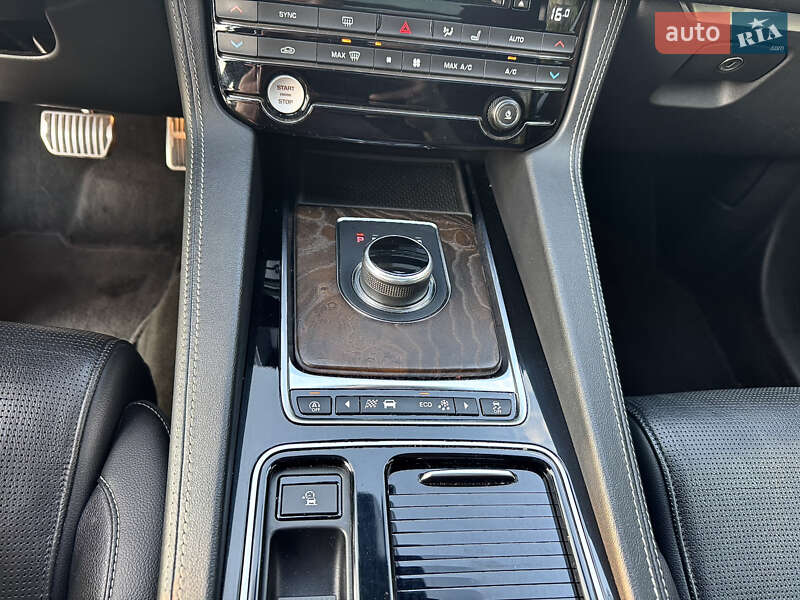 Позашляховик / Кросовер Jaguar F-Pace 2018 в Одесі фото 13 Позашляховик / Кросовер Jaguar F-Pace 2018 в Одесі