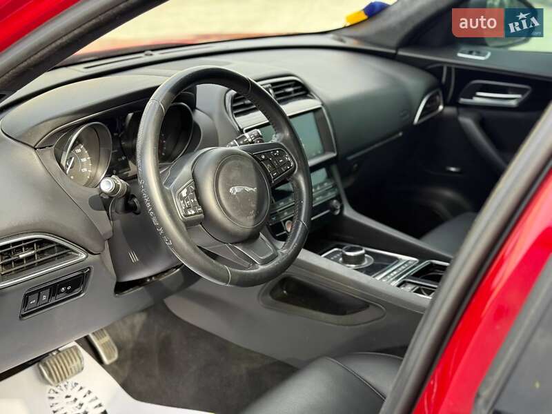 Позашляховик / Кросовер Jaguar F-Pace 2019 в Луцьку