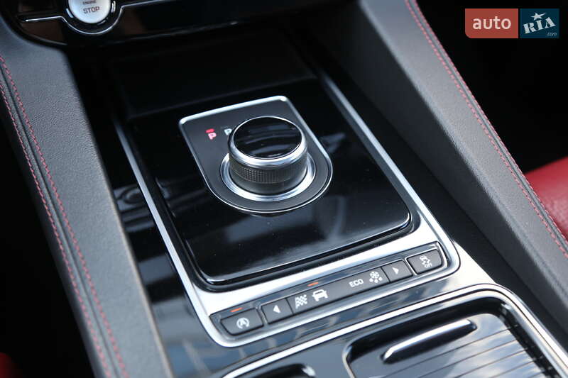 Внедорожник / Кроссовер Jaguar F-Pace 2016 в Киеве фото 23 Внедорожник / Кроссовер Jaguar F-Pace 2016 в Киеве