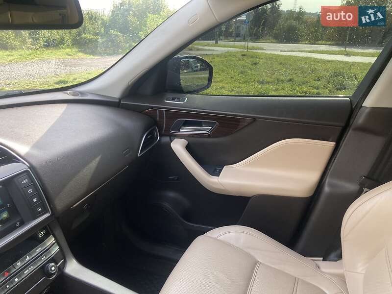 Позашляховик / Кросовер Jaguar F-Pace 2016 в Хмельницькому фото 9 Позашляховик / Кросовер Jaguar F-Pace 2016 в Хмельницькому