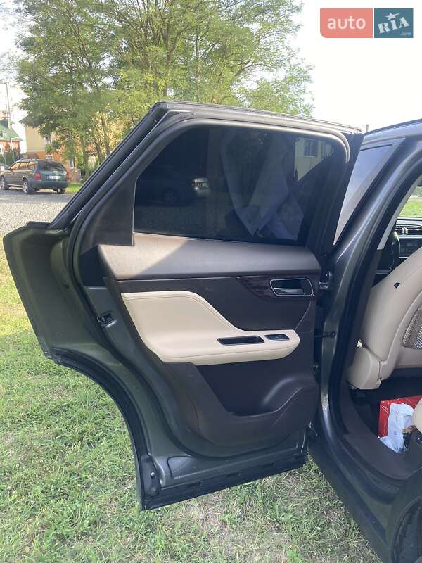 Позашляховик / Кросовер Jaguar F-Pace 2016 в Хмельницькому фото 35 Позашляховик / Кросовер Jaguar F-Pace 2016 в Хмельницькому