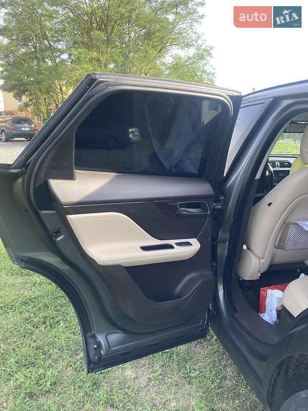 Позашляховик / Кросовер Jaguar F-Pace 2016 в Хмельницькому фото 40 Позашляховик / Кросовер Jaguar F-Pace 2016 в Хмельницькому