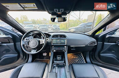 Позашляховик / Кросовер Jaguar F-Pace 2018 в 