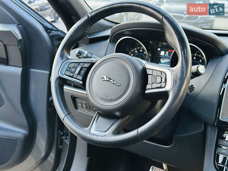 Внедорожник / Кроссовер Jaguar F-Pace 2018 в Харькове