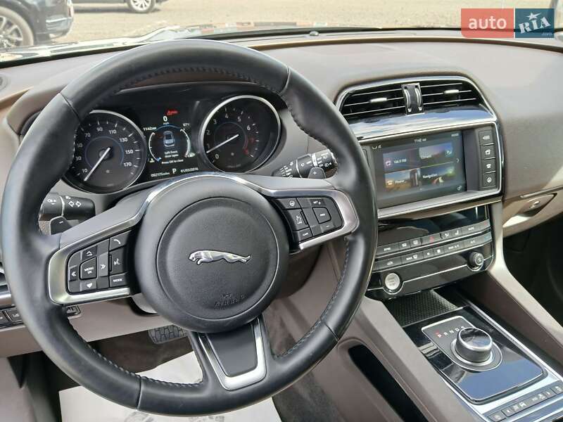 Внедорожник / Кроссовер Jaguar F-Pace 2018 в Луцке