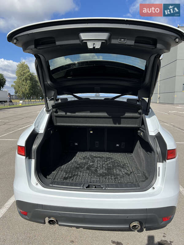 Внедорожник / Кроссовер Jaguar F-Pace 2018 в Киеве фото 14 Внедорожник / Кроссовер Jaguar F-Pace 2018 в Киеве