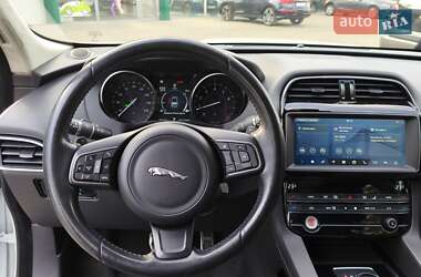 Позашляховик / Кросовер Jaguar F-Pace 2018 в 