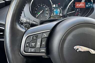 Позашляховик / Кросовер Jaguar F-Pace 2018 в 