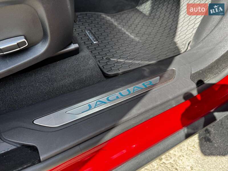 Позашляховик / Кросовер Jaguar F-Pace 2018 в Києві