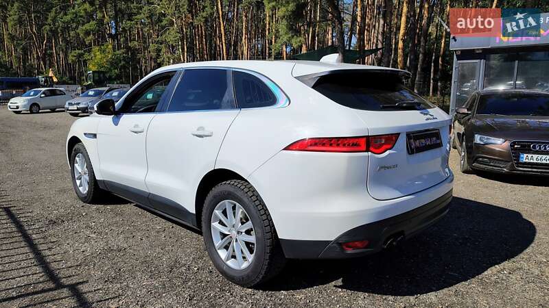Внедорожник / Кроссовер Jaguar F-Pace 2016 в Киеве