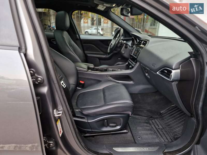 Внедорожник / Кроссовер Jaguar F-Pace 2016 в Одессе