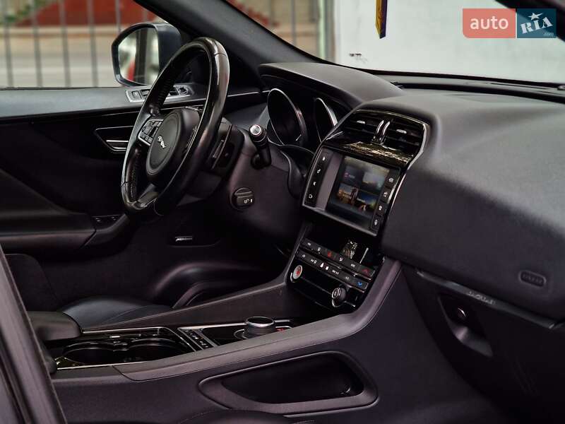 Внедорожник / Кроссовер Jaguar F-Pace 2016 в Одессе