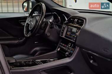 Позашляховик / Кросовер Jaguar F-Pace 2016 в 
