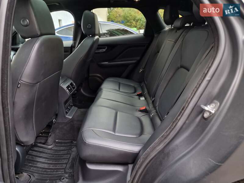 Внедорожник / Кроссовер Jaguar F-Pace 2016 в Одессе