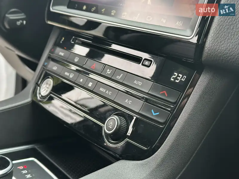 Jaguar F-Pace 2018 VIN SADCA2BN3JA284206 фото оголошення 49 з 103