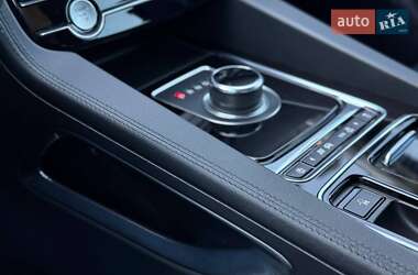 Позашляховик / Кросовер Jaguar F-Pace 2020 в 