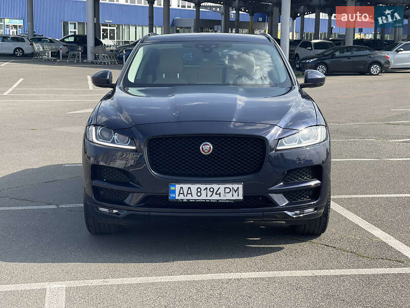 Позашляховик / Кросовер Jaguar F-Pace 2016 в Києві