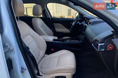 Позашляховик / Кросовер Jaguar F-Pace 2017 в 