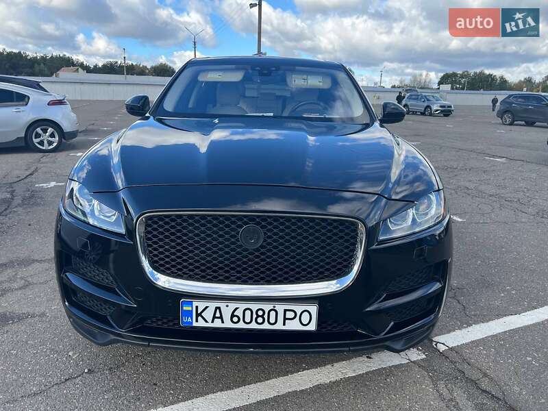 Внедорожник / Кроссовер Jaguar F-Pace 2019 в Киеве