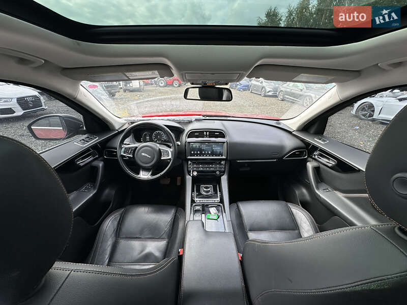 Позашляховик / Кросовер Jaguar F-Pace 2017 в Луцьку