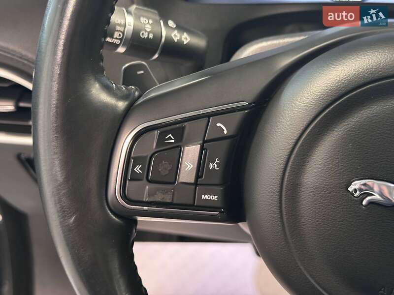 Позашляховик / Кросовер Jaguar F-Pace 2017 в Львові фото 25 Позашляховик / Кросовер Jaguar F-Pace 2017 в Львові